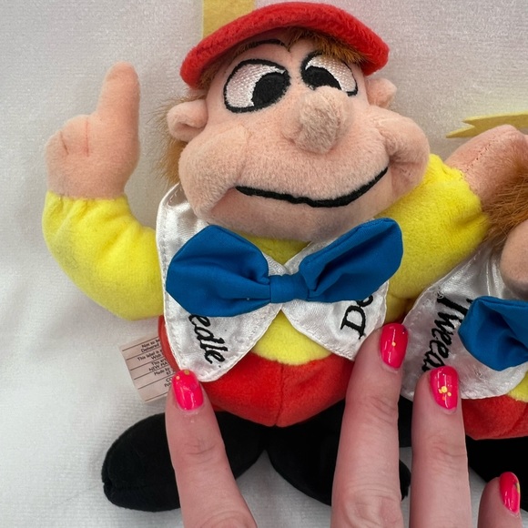 Tweedle Dee & Tweedle Dum Bean Bag - Picture 3 of 15